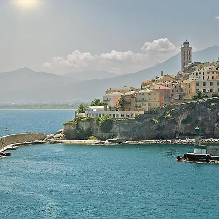 Apartamento - Very Spacious 130m2 With Garden, 2 Ac Bedrooms, Near Port, Center, And Beaches In Bastia