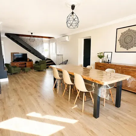 - Very Spacious 130m2 With Garden, 2 Ac Bedrooms, Near Port, Center, And Beaches In Bastia
