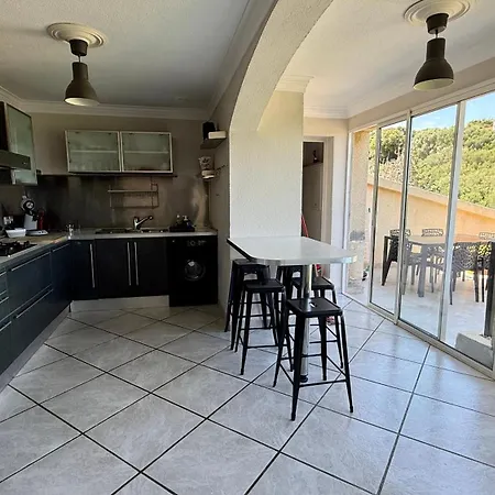- Very Spacious 130m2 With Garden, 2 Ac Bedrooms, Near Port, Center, And Beaches In Bastia