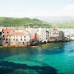Appartamento Bastia - Very Spacious 130m2 Top With Garden, 2 Ac Bedrooms, Near Port, City Center, And Beaches In Bastia