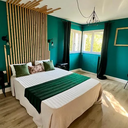 Appartement - Very Spacious 130m2 With Garden, 2 Ac Bedrooms, Near Port, Center, And Beaches In Bastia