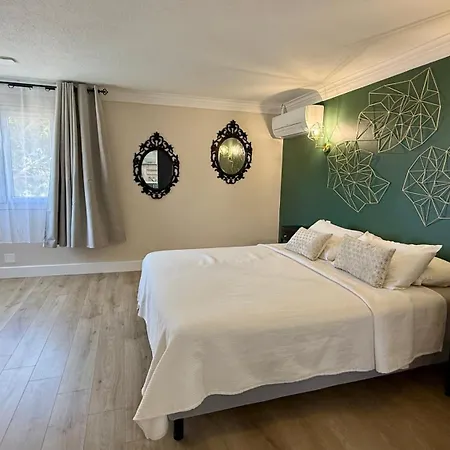 Apartament - Very Spacious 130m2 With Garden, 2 Ac Bedrooms, Near Port, Center, And Beaches In Bastia