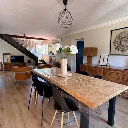 Apartment - Very Spacious 130m2 With Garden, 2 Ac Bedrooms, Near Port, Center, And Beaches In Bastia